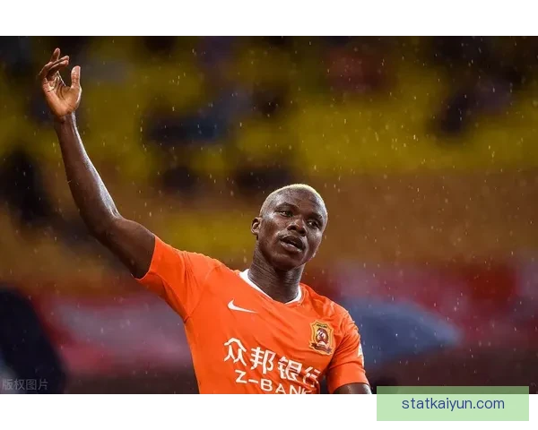 萨内无球跑动表现稳健，助力球队进攻战术效果提升