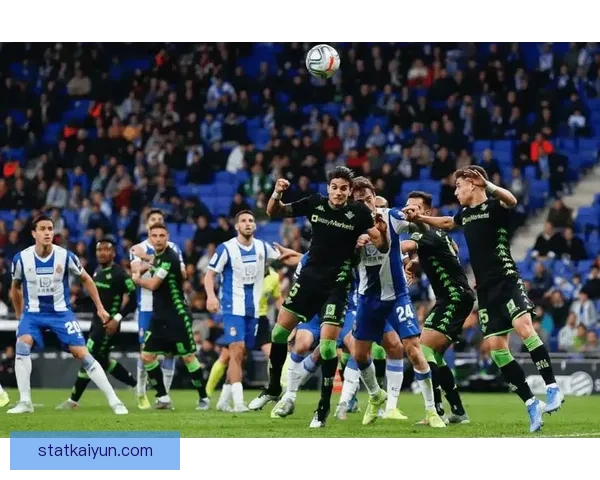 西甲蓝白队近期状态回暖，表现稳健引发关注